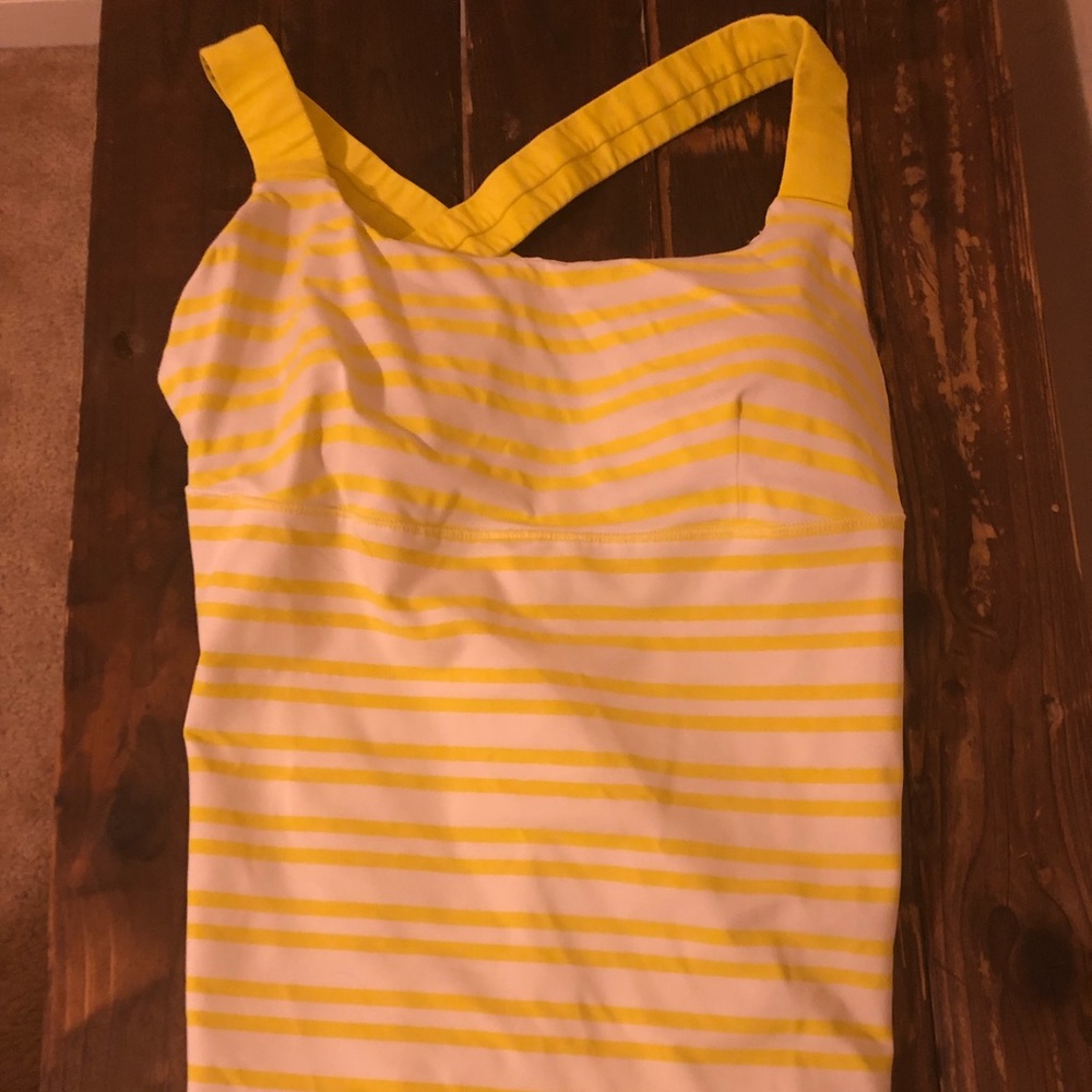 Women’s Lululemon bra tank top